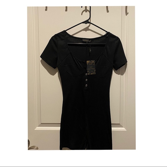 XS NWT black romper - Picture 4 of 7